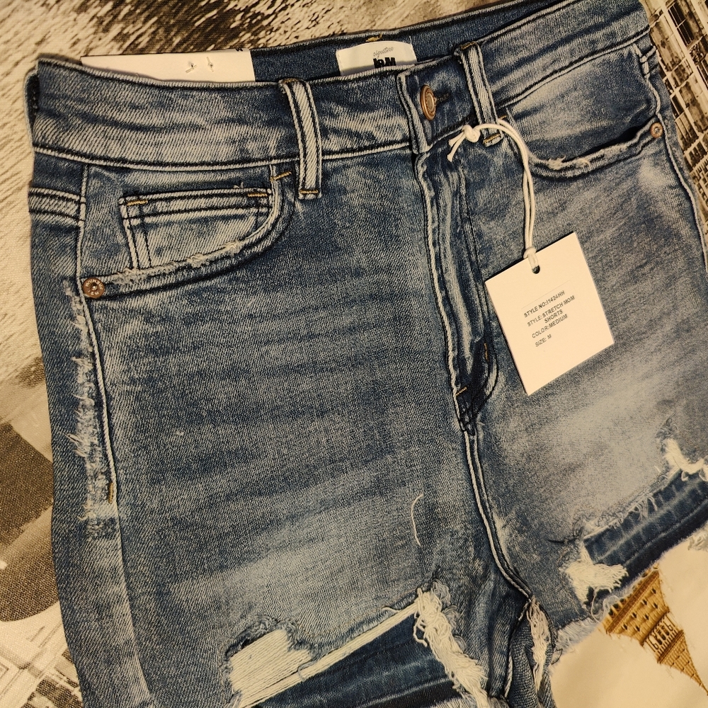 I&M women's Denim shorts  stretch Mom new with tags